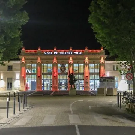 T3 Meuble Et Equipe Proximite De La Gare Apartman *