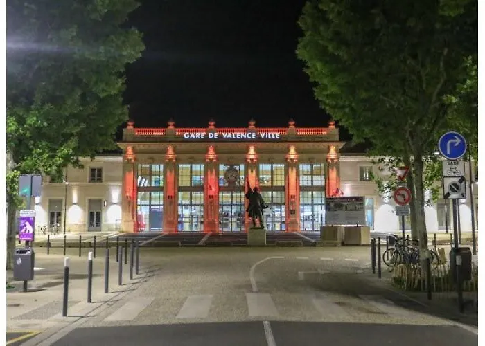 T3 Meuble Et Equipe Proximite De La Gare Apartman *